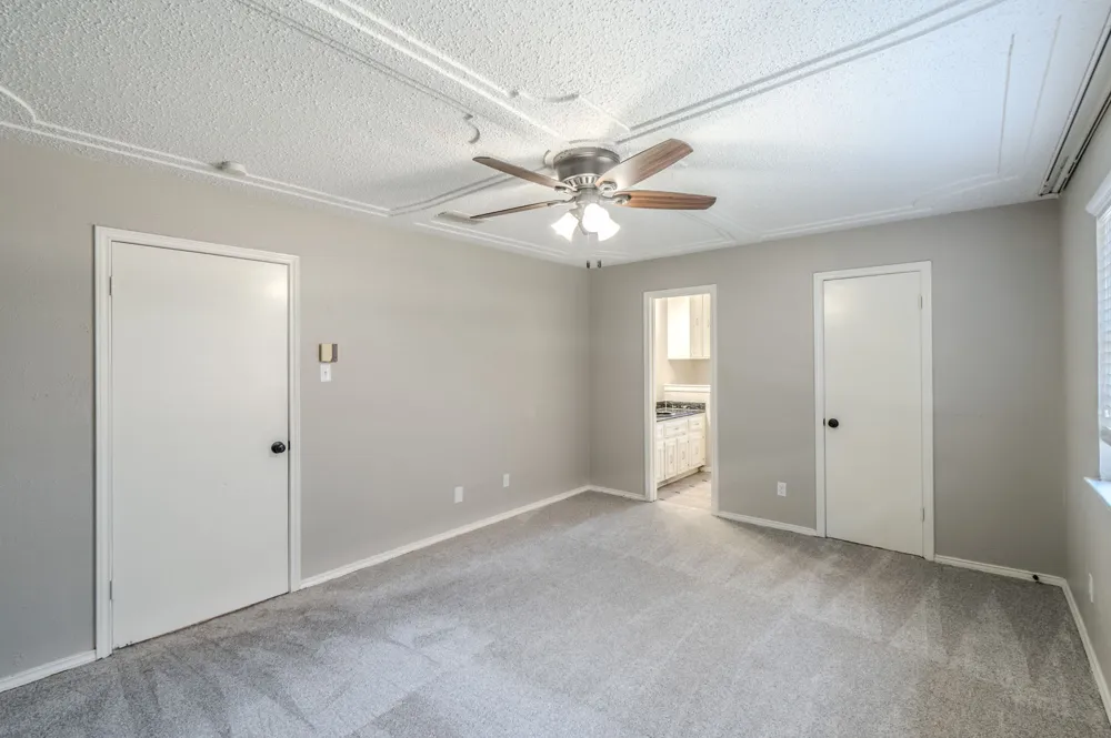 1701 Brookhaven Circle Bedford, TX 76022