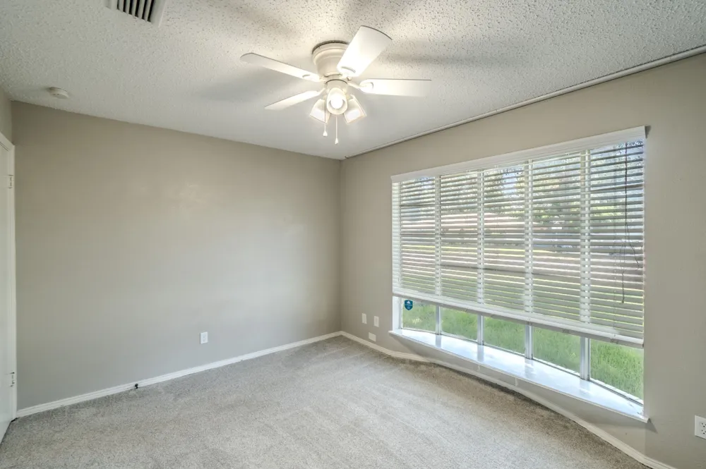 1701 Brookhaven Circle Bedford, TX 76022