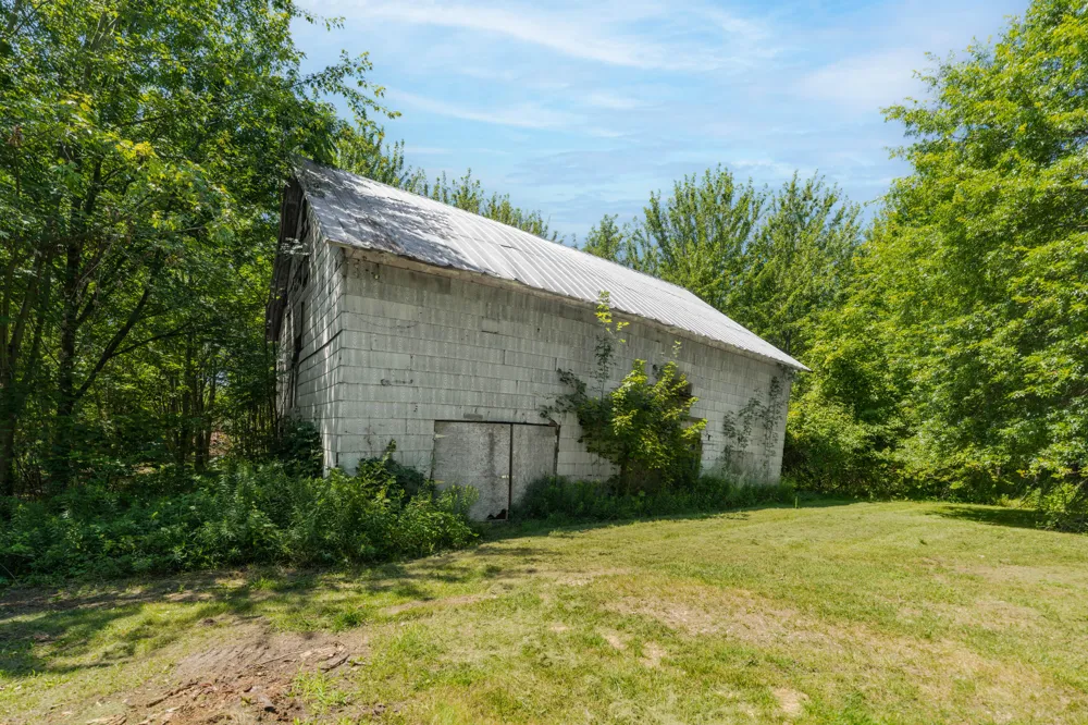 1658 66th Street Fennville, MI 49408