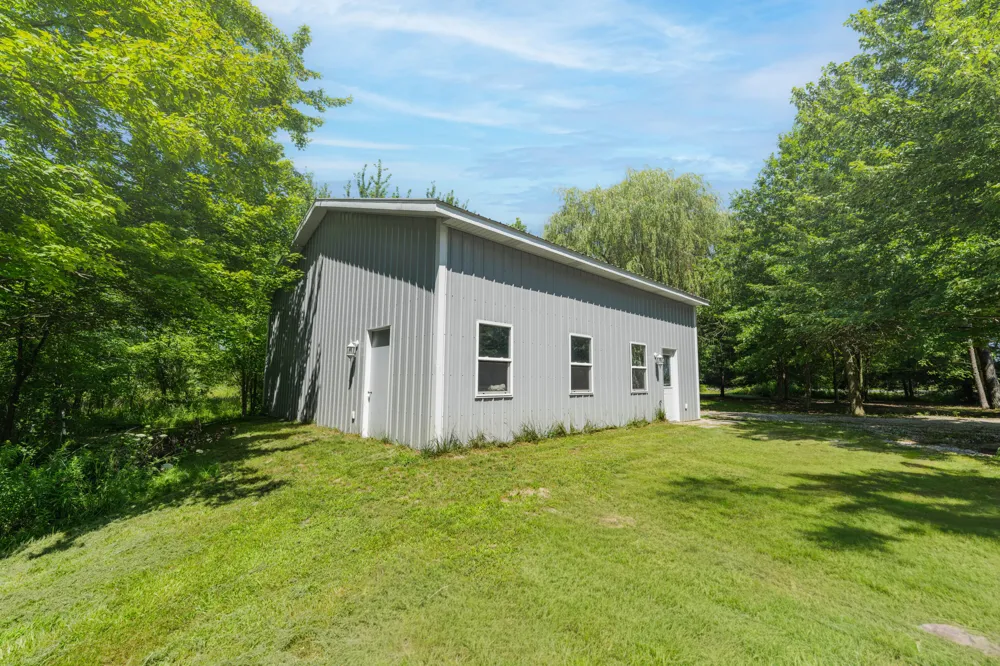 1658 66th Street Fennville, MI 49408