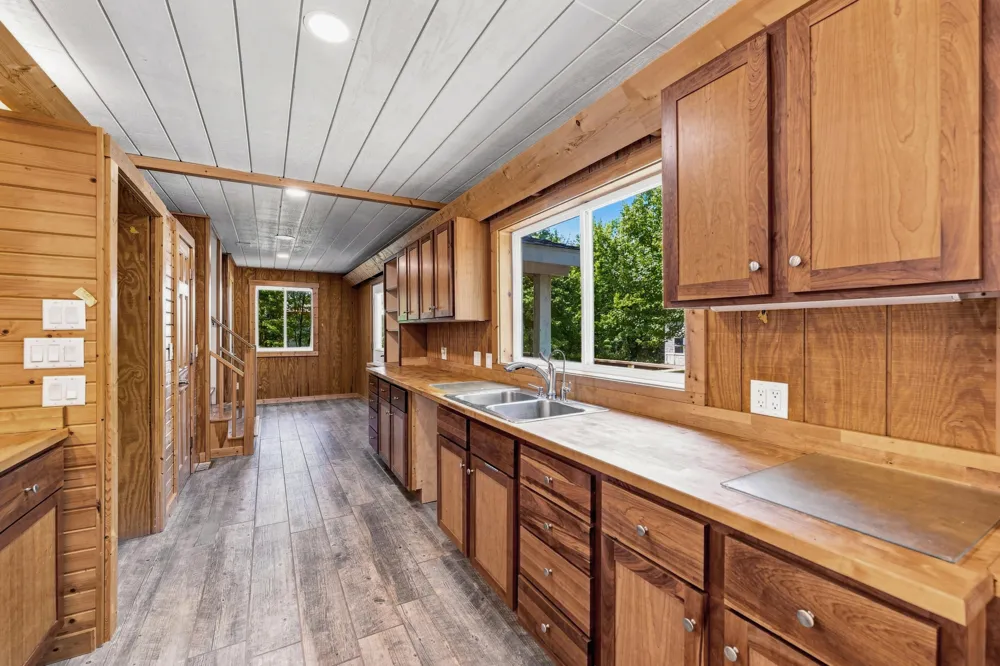 1658 66th Street Fennville, MI 49408