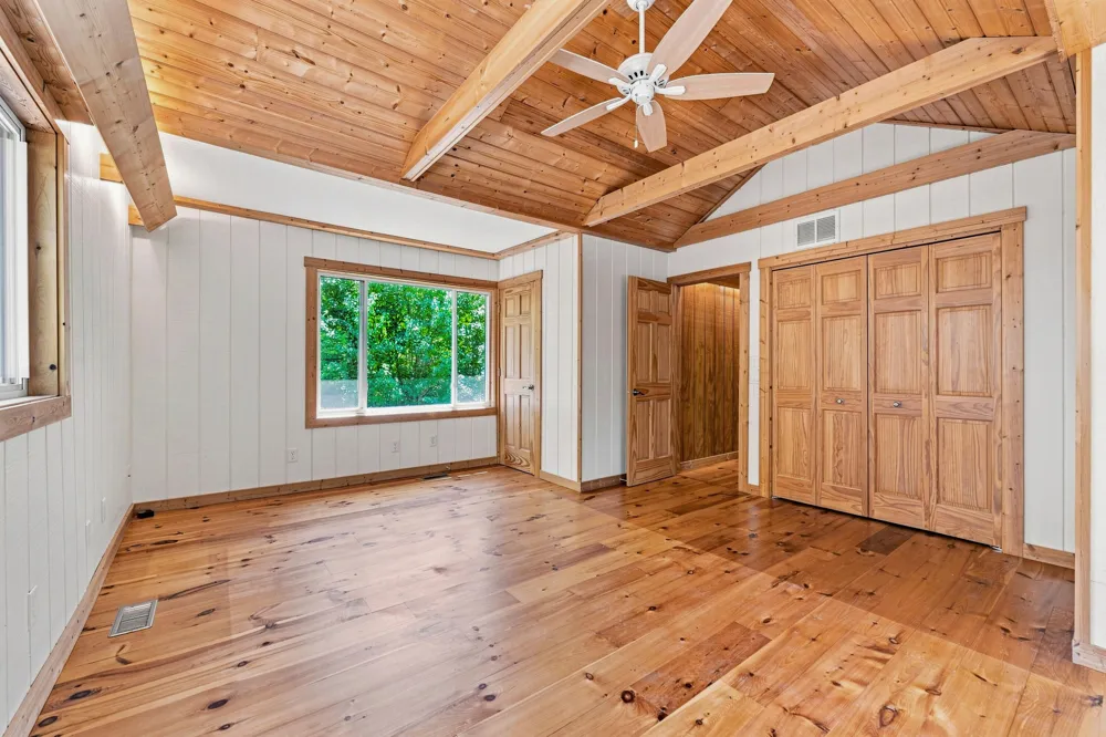 1658 66th Street Fennville, MI 49408
