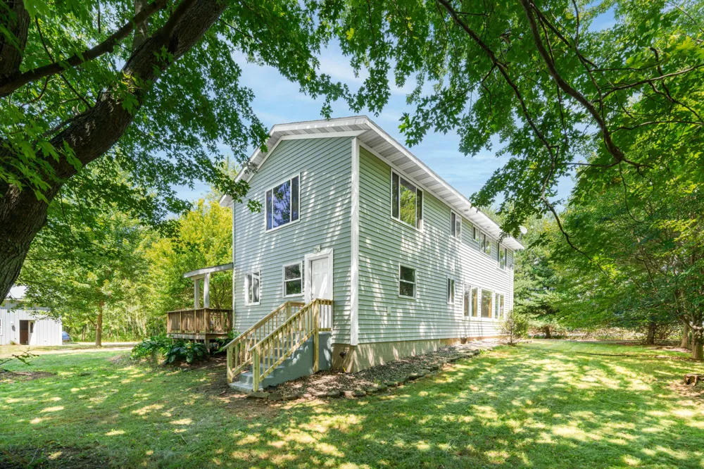 1658 66th Street Fennville, MI 49408