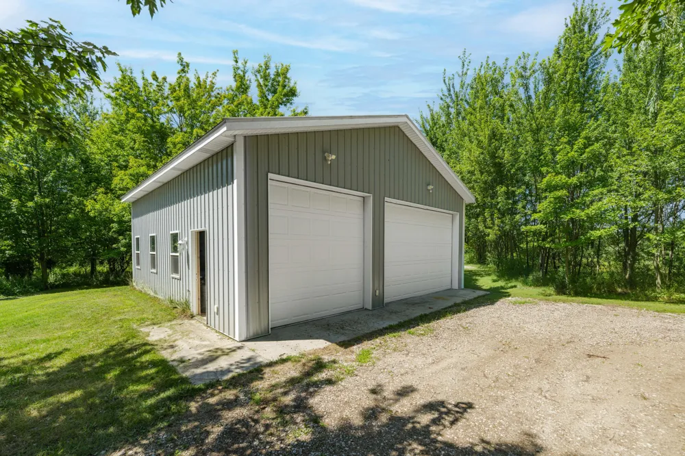 1658 66th Street Fennville, MI 49408