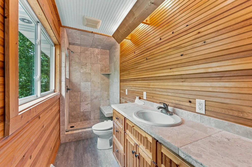 1658 66th Street Fennville, MI 49408
