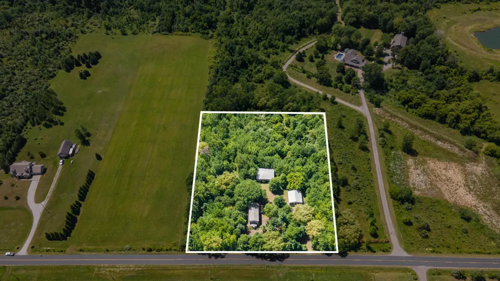 1658 66th Street Fennville, MI 49408