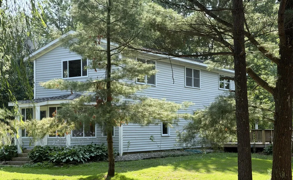 1658 66th Street Fennville, MI 49408