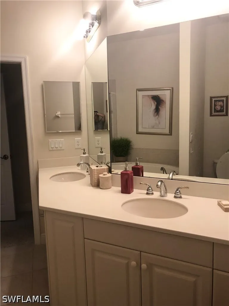 Cambridge Drive #203 Fort Myers, FL 33912