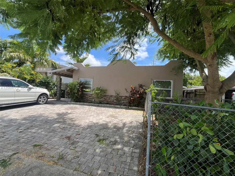 322 Jackson Ave Green Acres, FL 33463
