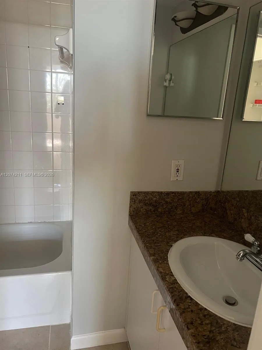 19601 E Country Club Dr #7603 Aventura, FL 33180