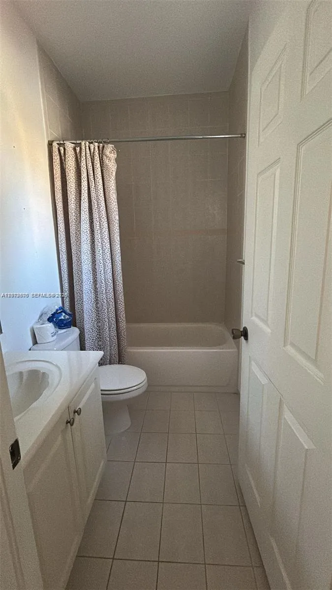 937 SW 143rd Ave #1605 Pembroke Pines, FL 33027