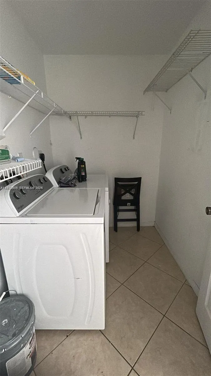 937 SW 143rd Ave #1605 Pembroke Pines, FL 33027