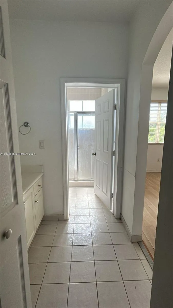 937 SW 143rd Ave #1605 Pembroke Pines, FL 33027