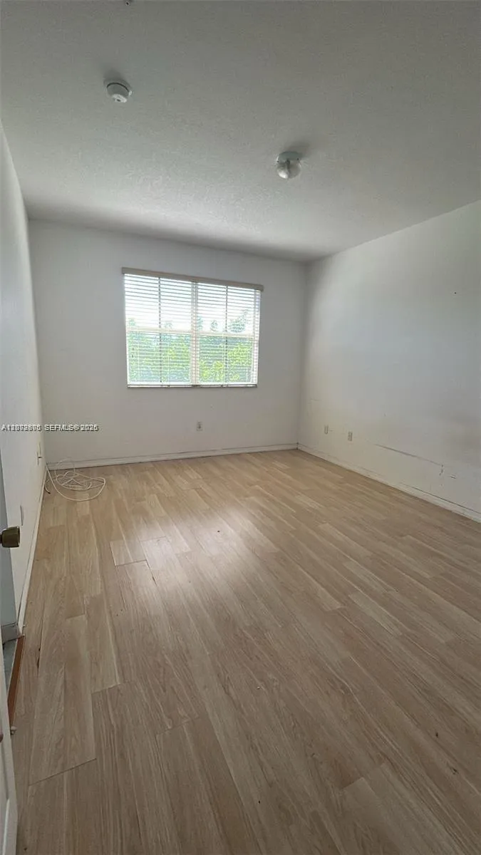937 SW 143rd Ave #1605 Pembroke Pines, FL 33027