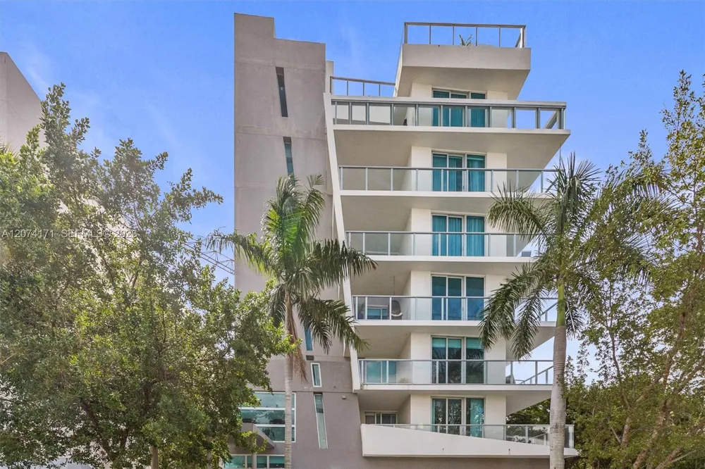 1150 101st St #702 Bay Harbor Islands, FL 33154