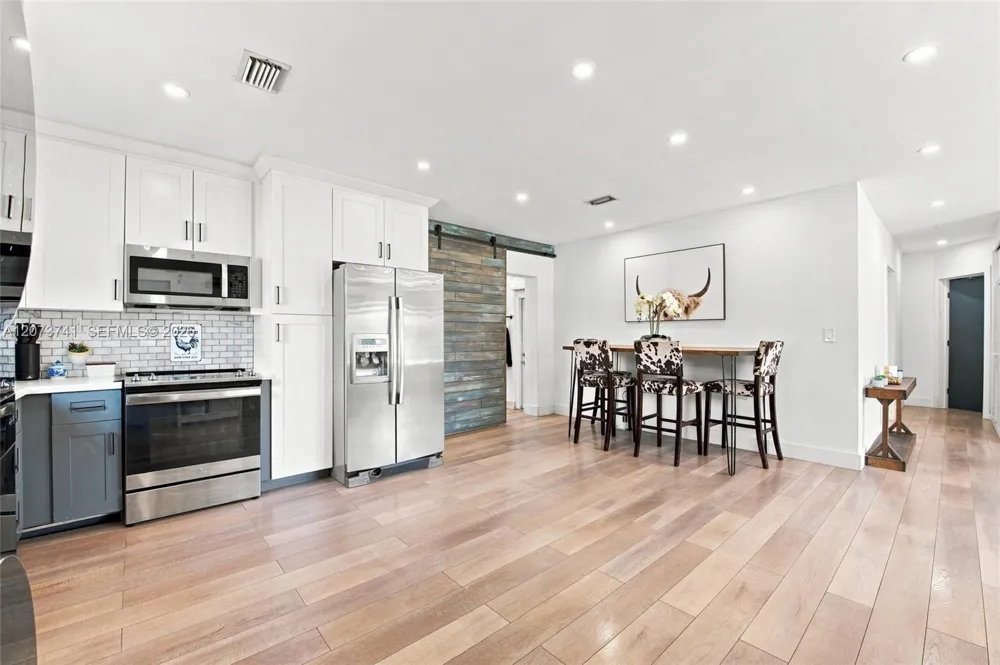 681 W 55th Pl Hialeah, FL 33012