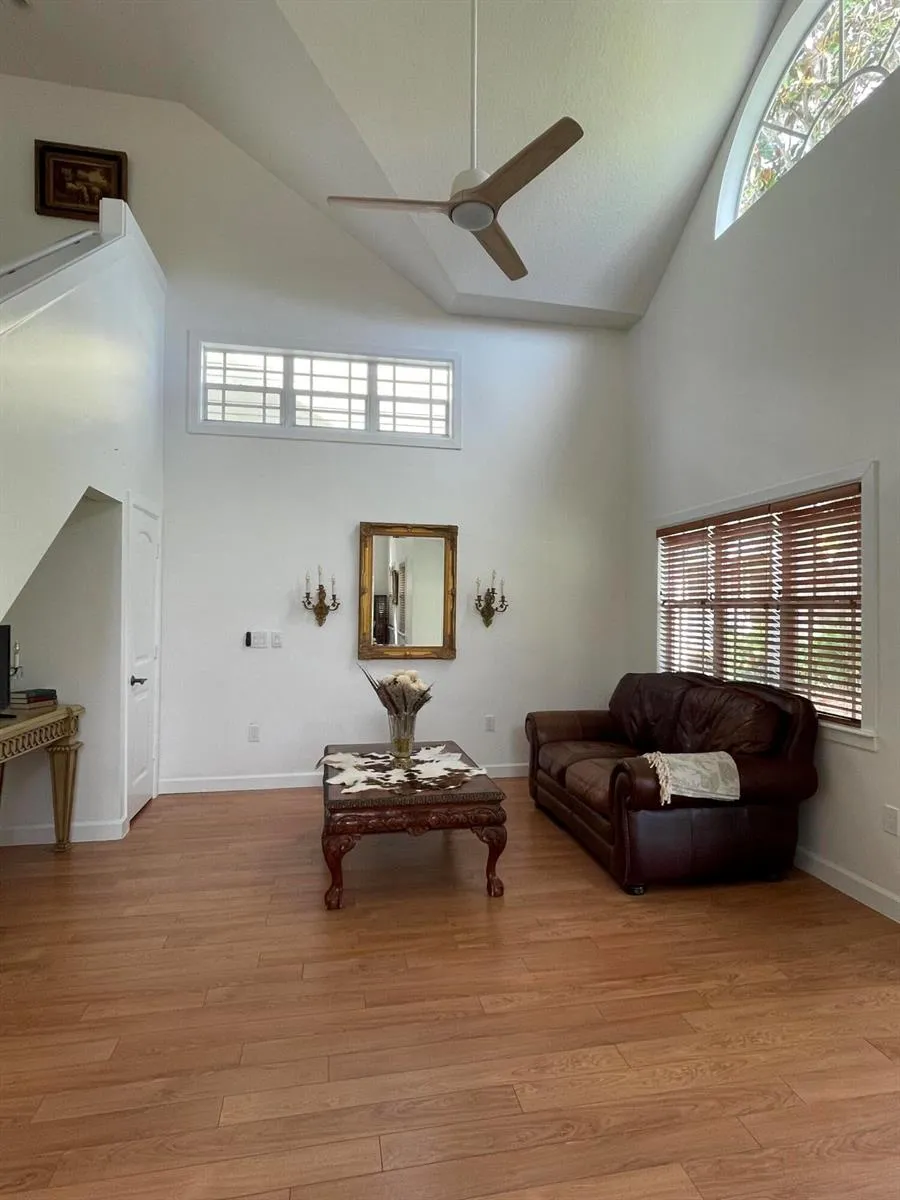 4334 U.S. 441 #20 Okeechobee, FL 34974