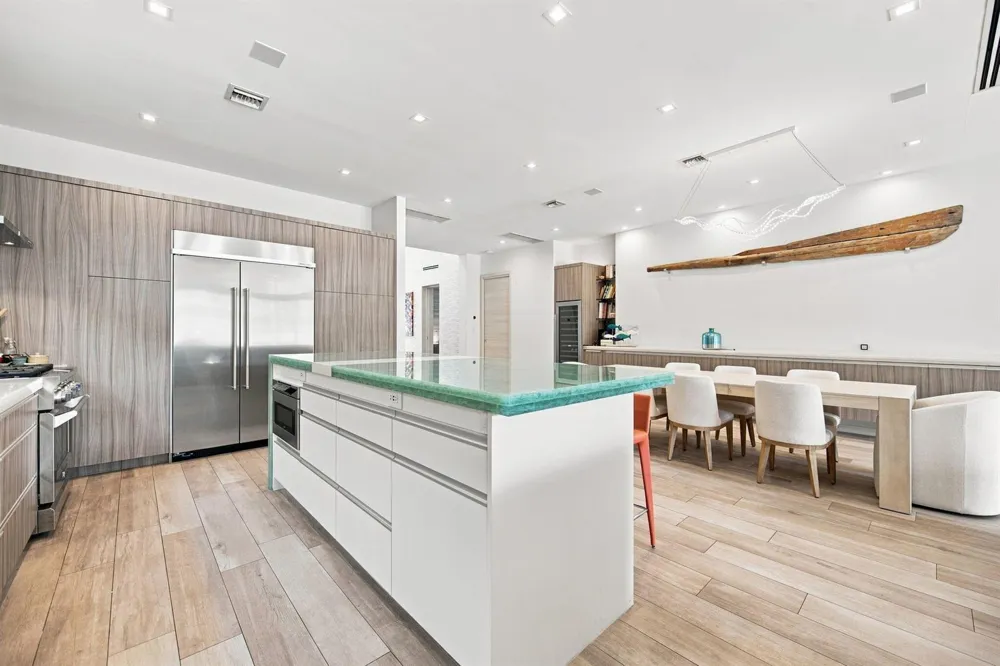 121 S GORDON ROAD Fort Lauderdale, FL 33301