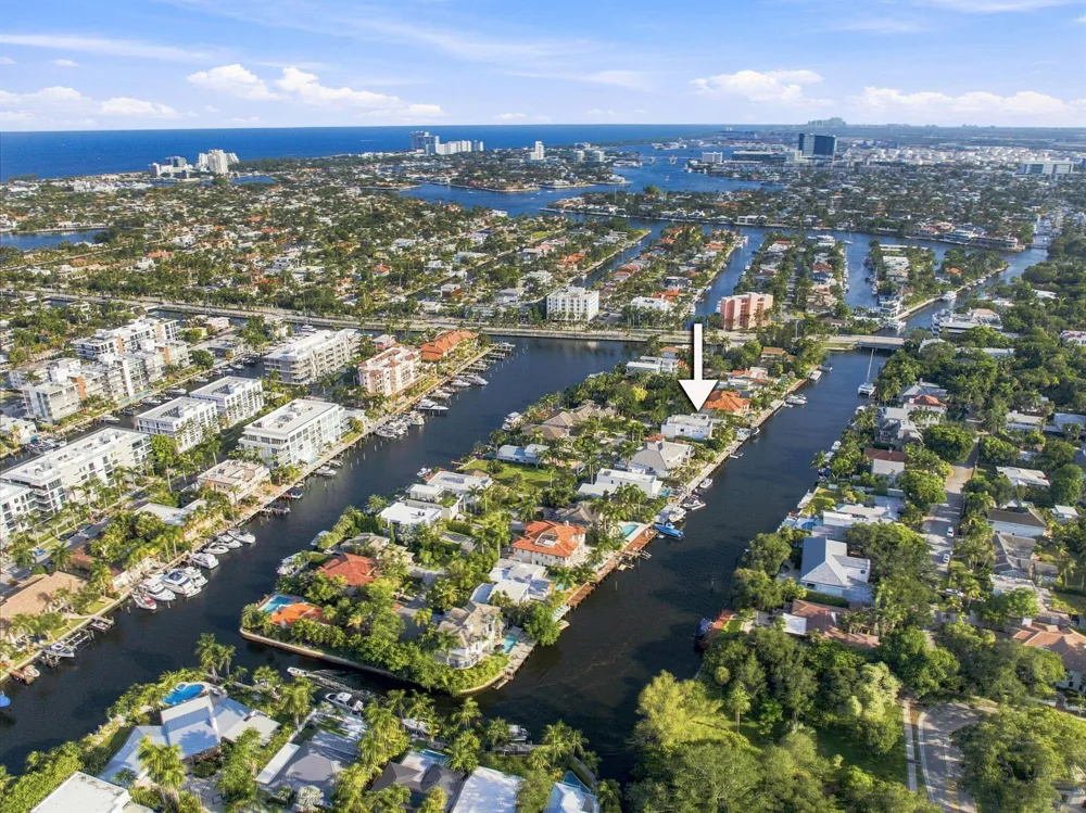 121 S GORDON ROAD Fort Lauderdale, FL 33301