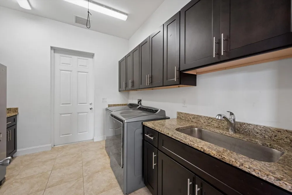 2440 Buck Ridge Trail Loxahatchee, FL 33470