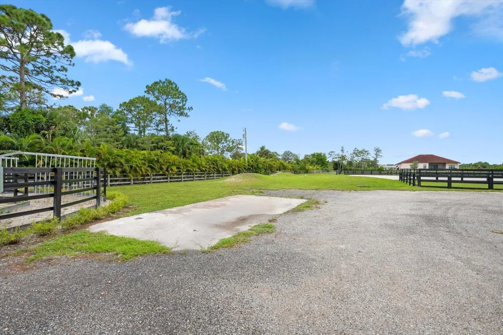 2440 Buck Ridge Trail Loxahatchee, FL 33470