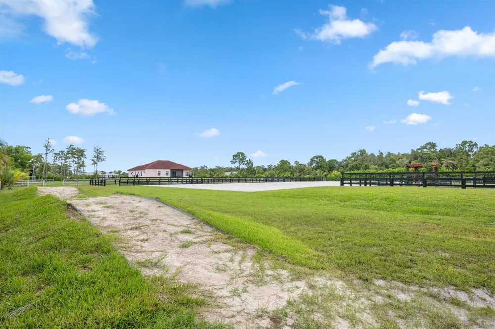 2440 Buck Ridge Trail Loxahatchee, FL 33470