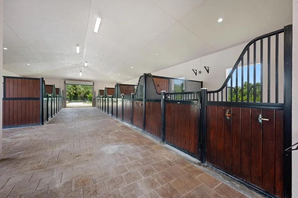 2440 Buck Ridge Trail Loxahatchee, FL 33470