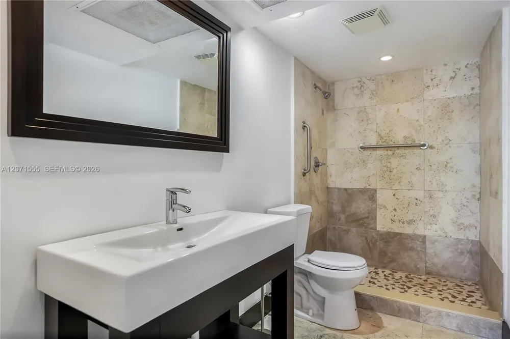 11111 Biscayne Blvd #1000 Miami, FL 33181