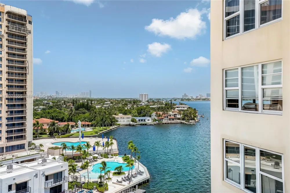 11111 Biscayne Blvd #1000 Miami, FL 33181