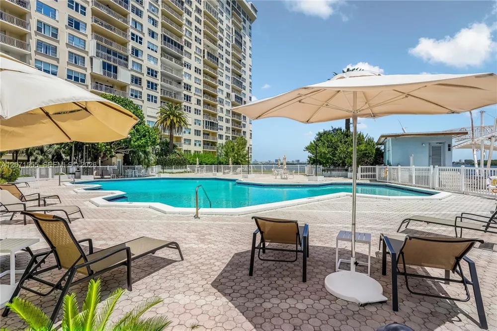 11111 Biscayne Blvd #1000 Miami, FL 33181