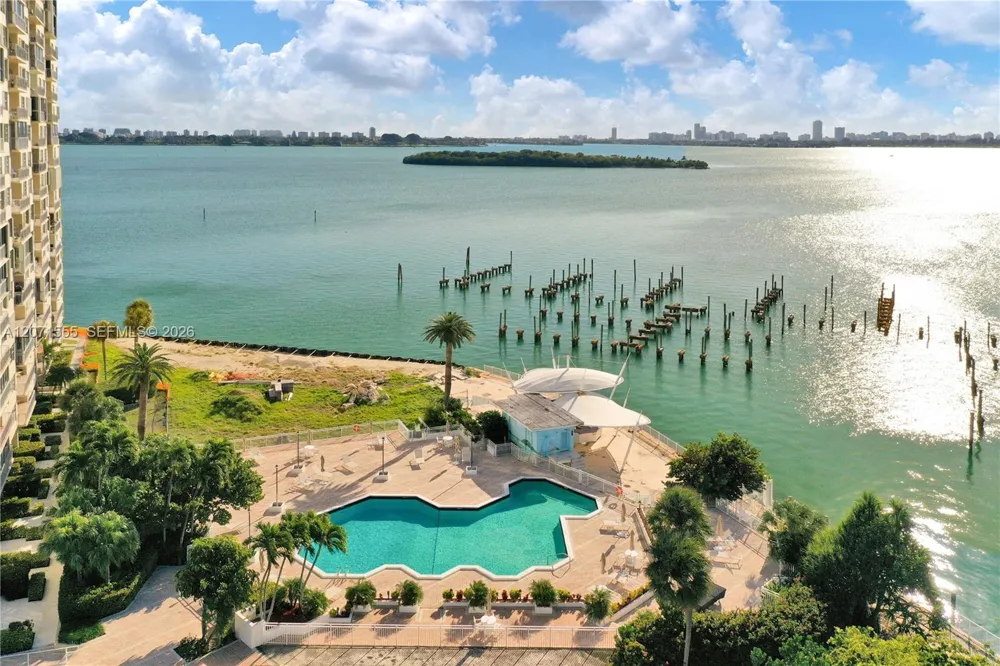 11111 Biscayne Blvd #1000 Miami, FL 33181