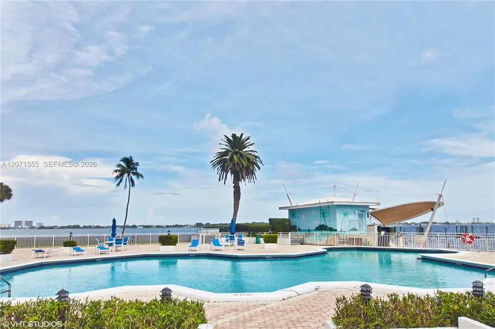 11111 Biscayne Blvd #1000 Miami, FL 33181