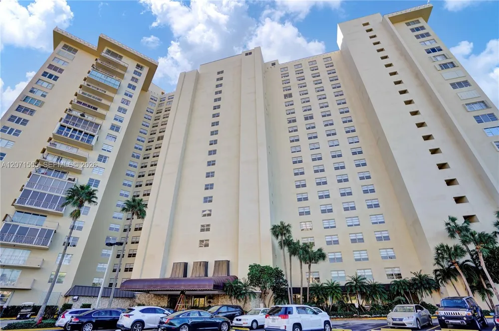 11111 Biscayne Blvd #1000 Miami, FL 33181