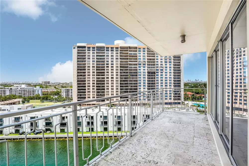 11111 Biscayne Blvd #1000 Miami, FL 33181
