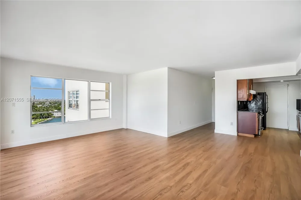 11111 Biscayne Blvd #1000 Miami, FL 33181