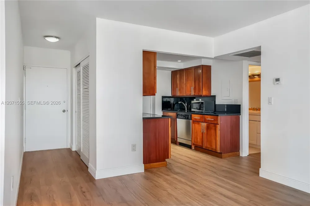 11111 Biscayne Blvd #1000 Miami, FL 33181