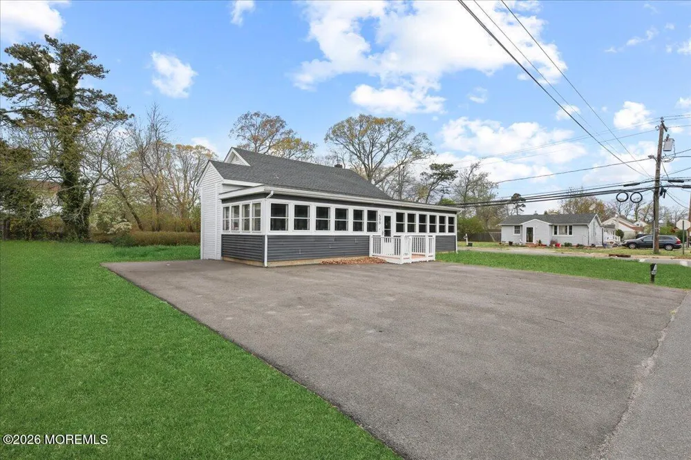 506 Lloyd Road Toms River, NJ 08753