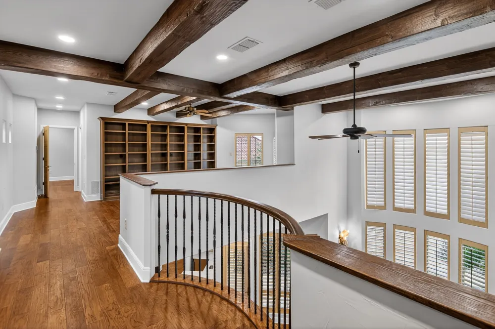 701 W Walcott Street Pilot Point, TX 76258