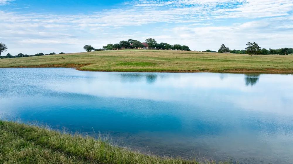 701 W Walcott Street Pilot Point, TX 76258