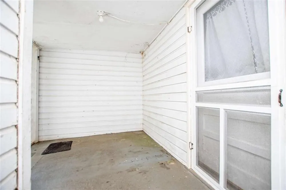 53 Garrett Lane Carrollton, GA 30117