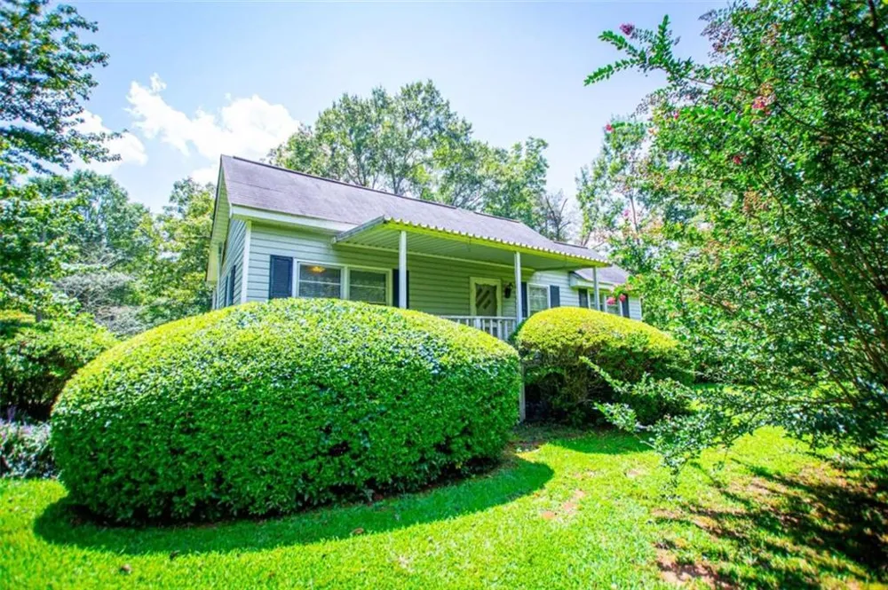 53 Garrett Lane Carrollton, GA 30117
