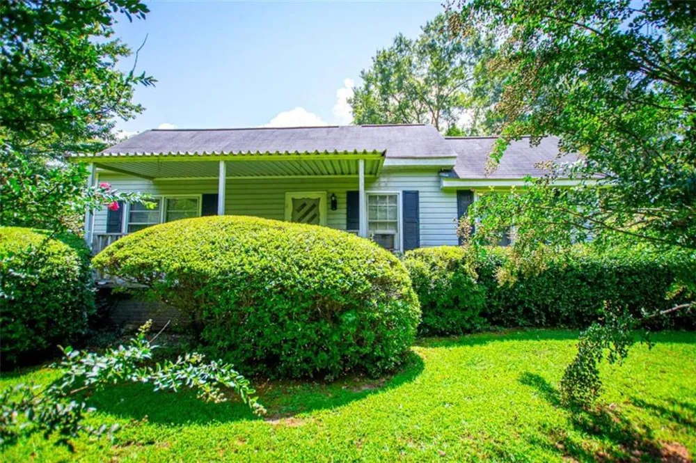 53 Garrett Lane Carrollton, GA 30117