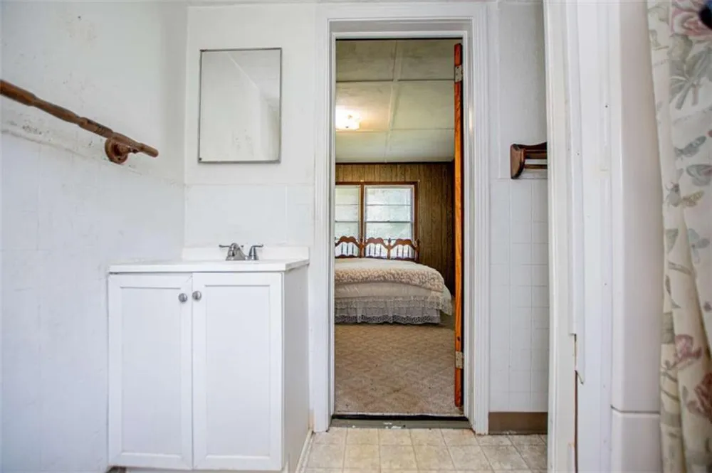 53 Garrett Lane Carrollton, GA 30117