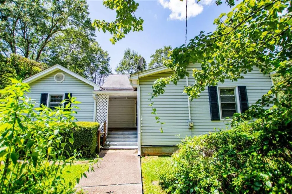 53 Garrett Lane Carrollton, GA 30117