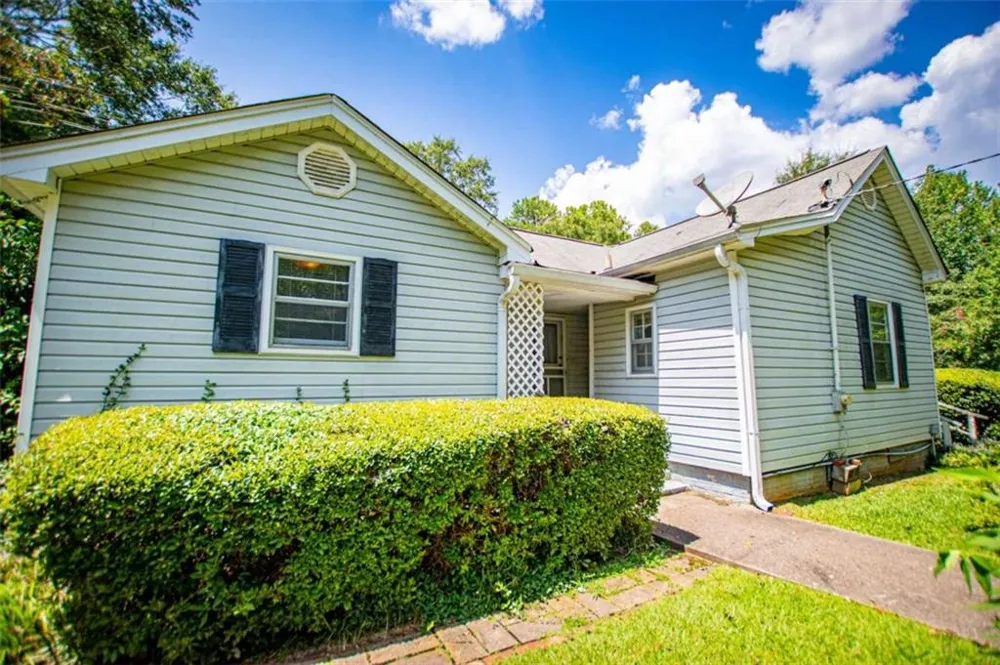 53 Garrett Lane Carrollton, GA 30117