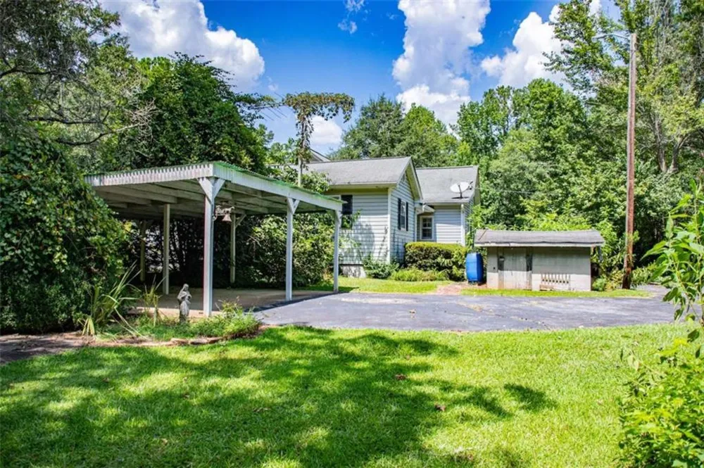53 Garrett Lane Carrollton, GA 30117