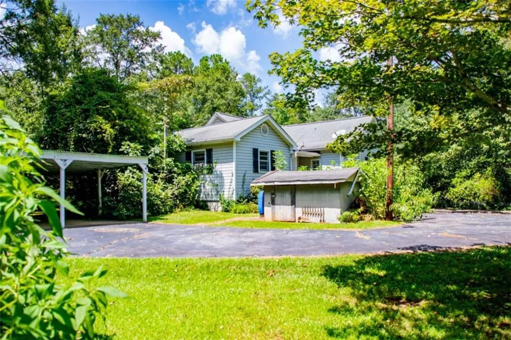 53 Garrett Lane Carrollton, GA 30117