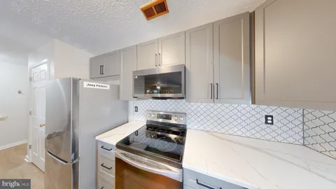 2106 WHITEHALL ROAD #1B
