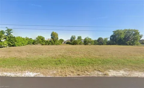 3807 SW 17th Place