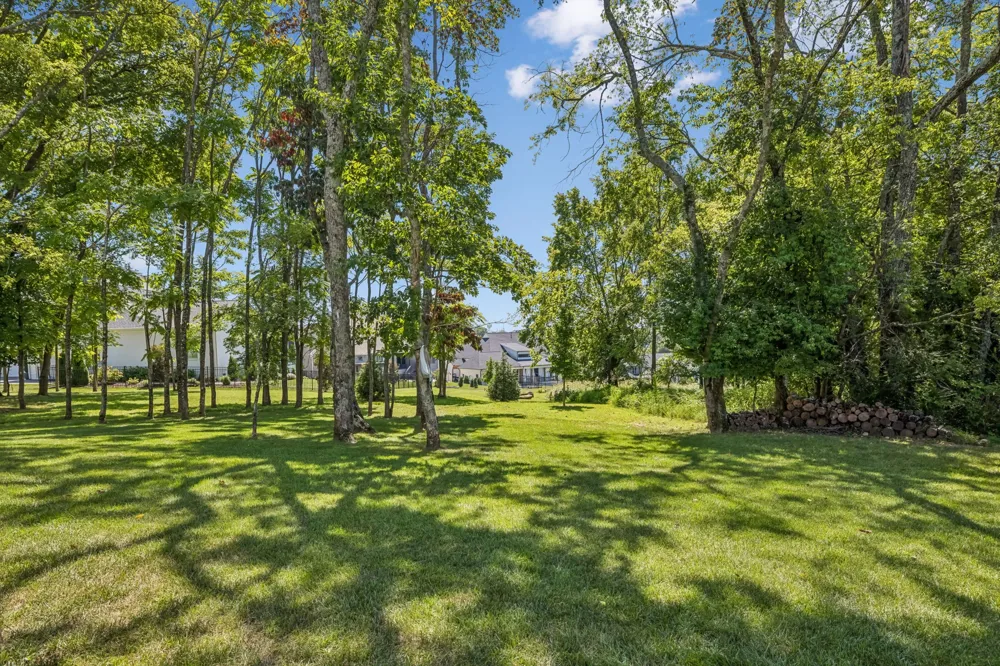 4784 Woodrow Pl Arrington, TN 37014